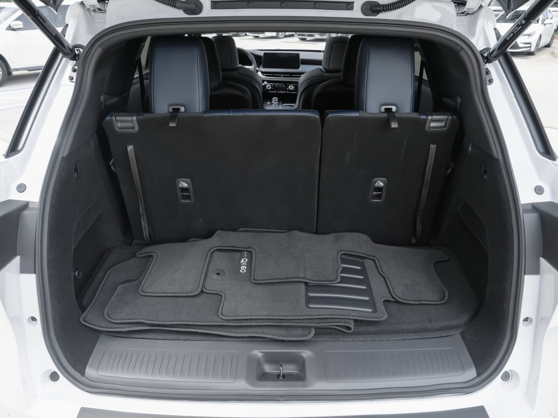 Certified 2026 INFINITI QX60 Sport w/ Dark Cargo Package AWD/4WD image 42