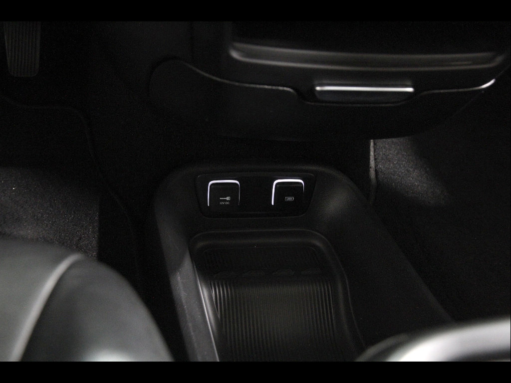 Used 2020 Chrysler Pacifica Touring-L w/ S Appearance Package FWD image 16
