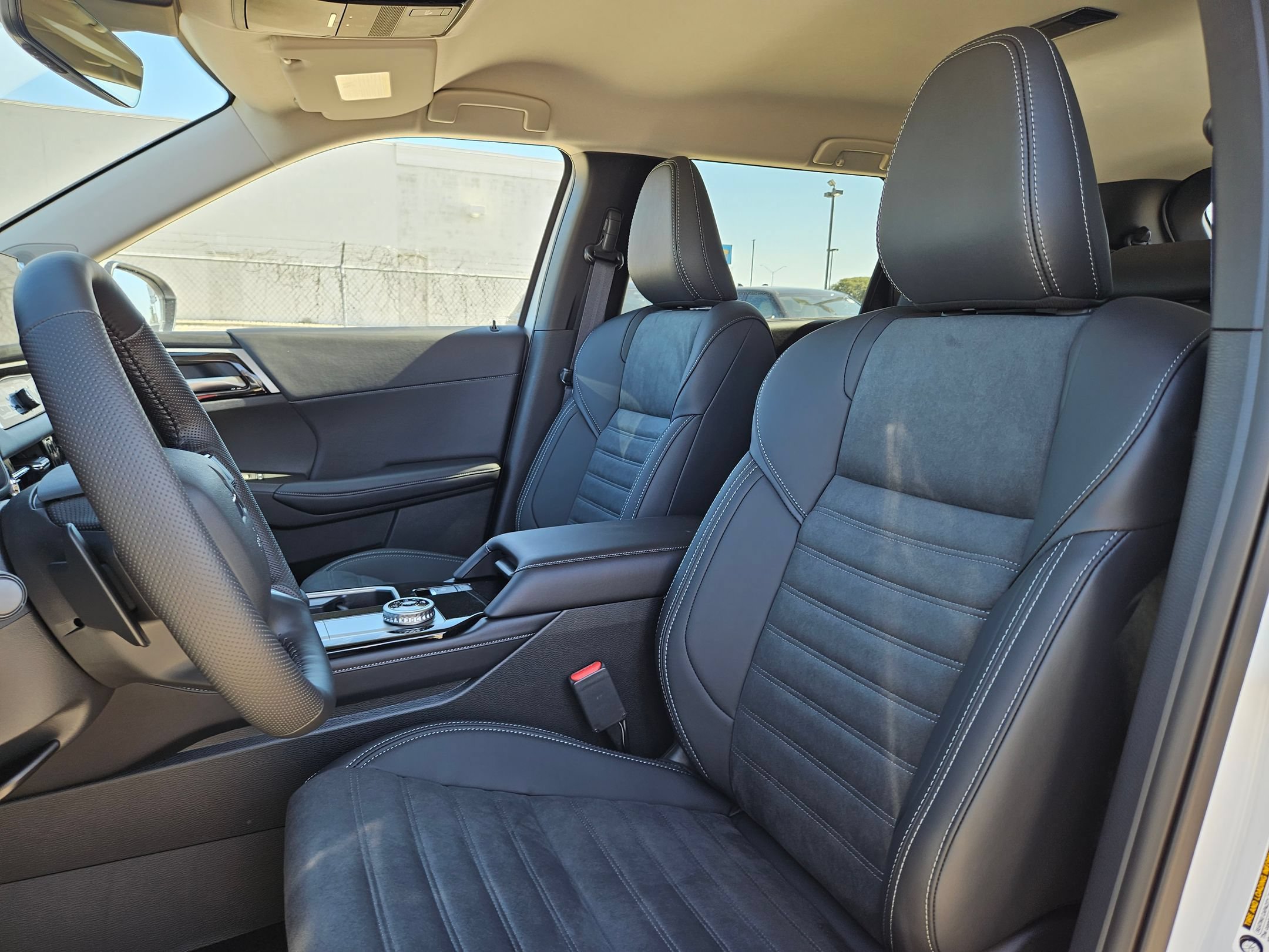 New 2026 Mitsubishi Outlander SE AWD/4WD image 12