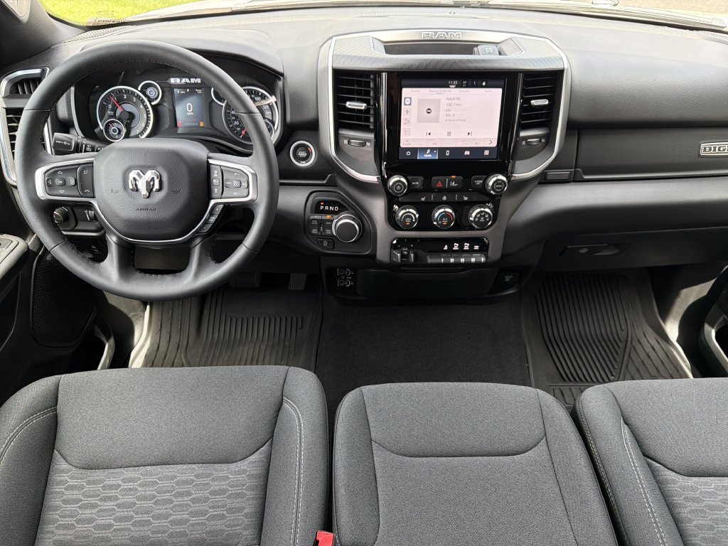 Used 2025 RAM 1500 Big Horn AWD/4WD image 17