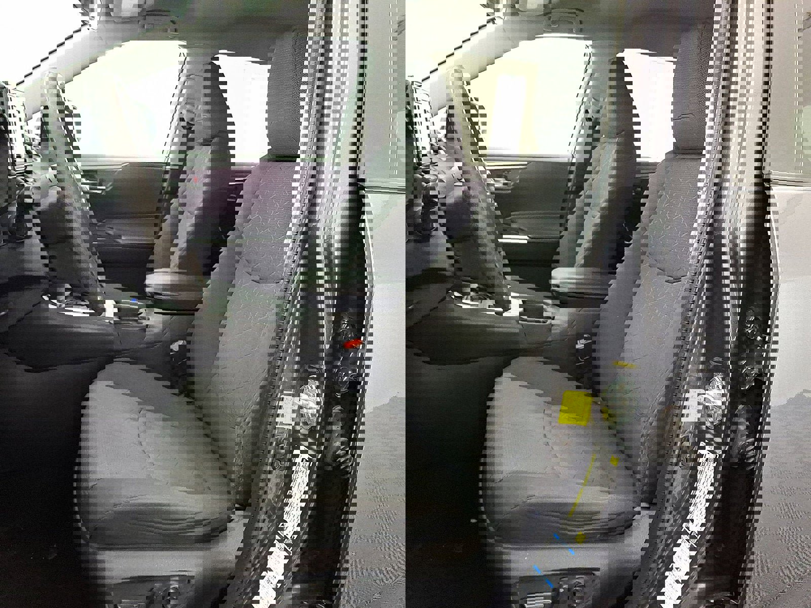 Used 2020 Toyota RAV4 XLE image 11