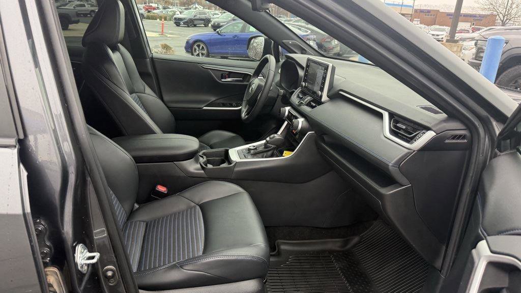 Used 2021 Toyota RAV4 XSE image 31