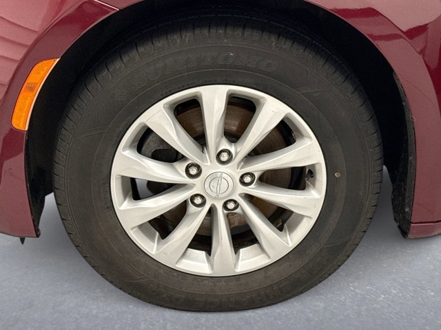 Used 2018 Chrysler Pacifica Touring Plus image 22