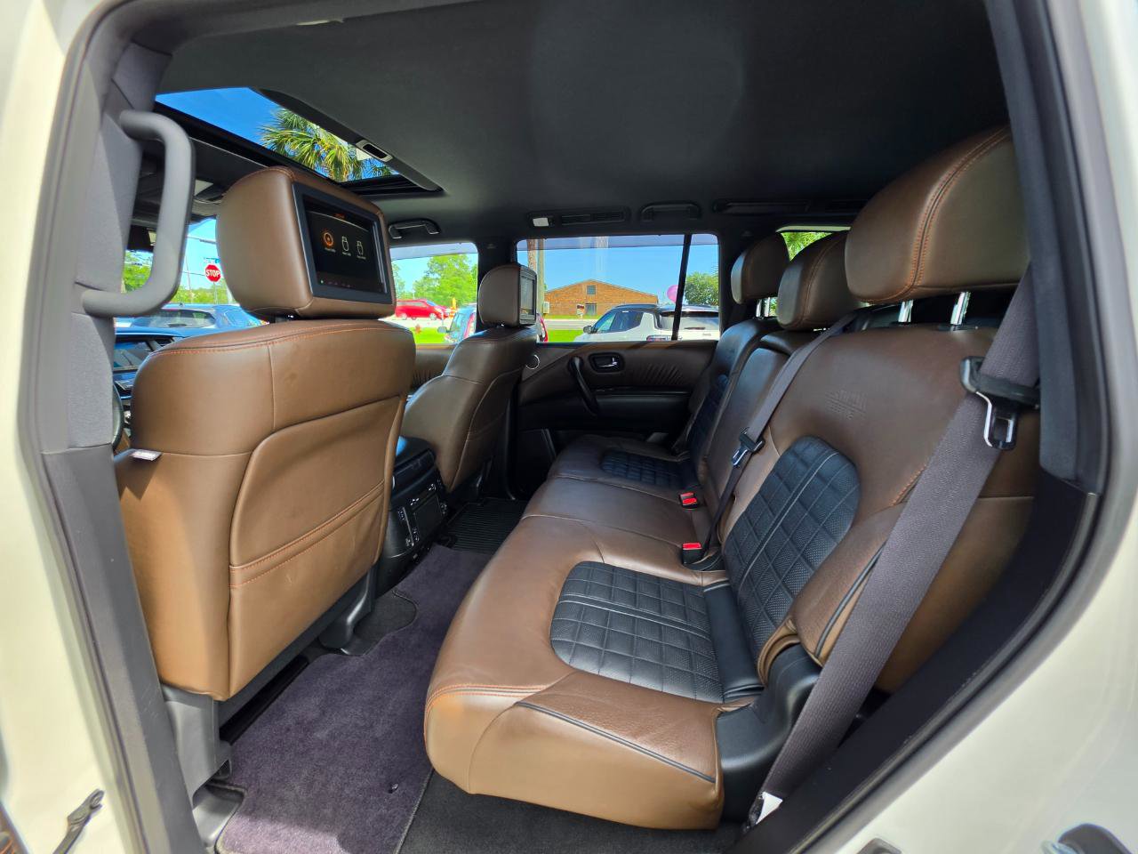 Used 2018 Nissan Armada Platinum RWD image 28