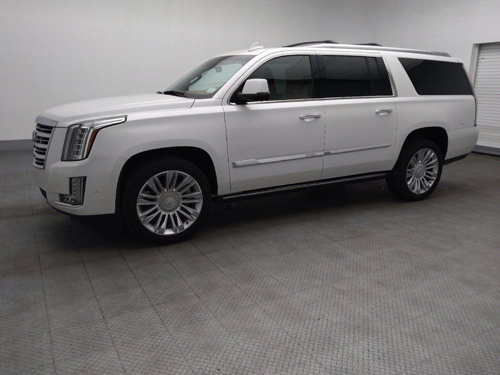 Used 2017 Cadillac Escalade ESV Platinum RWD image 2