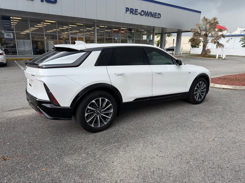 Used 2024 Cadillac Lyriq Sport image 3