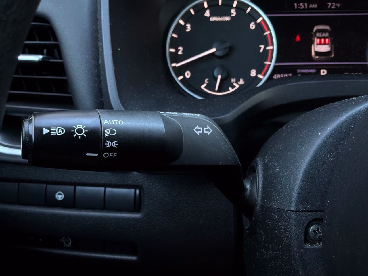 Used 2023 Nissan Rogue SV FWD image 38