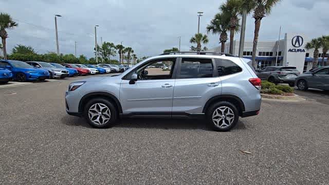 Used 2021 Subaru Forester Premium AWD/4WD image 5