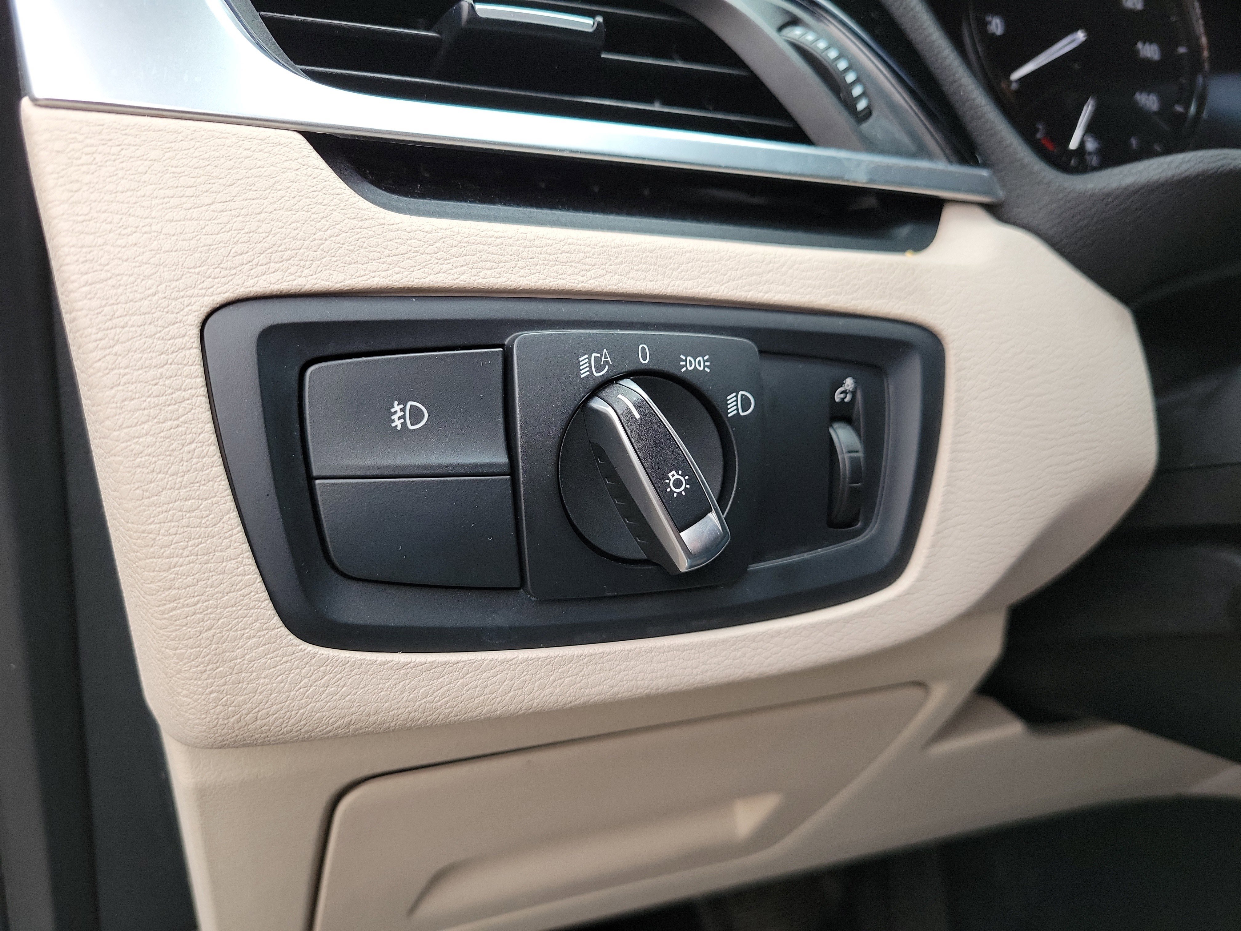 Used 2018 BMW X1 xDrive28i image 32