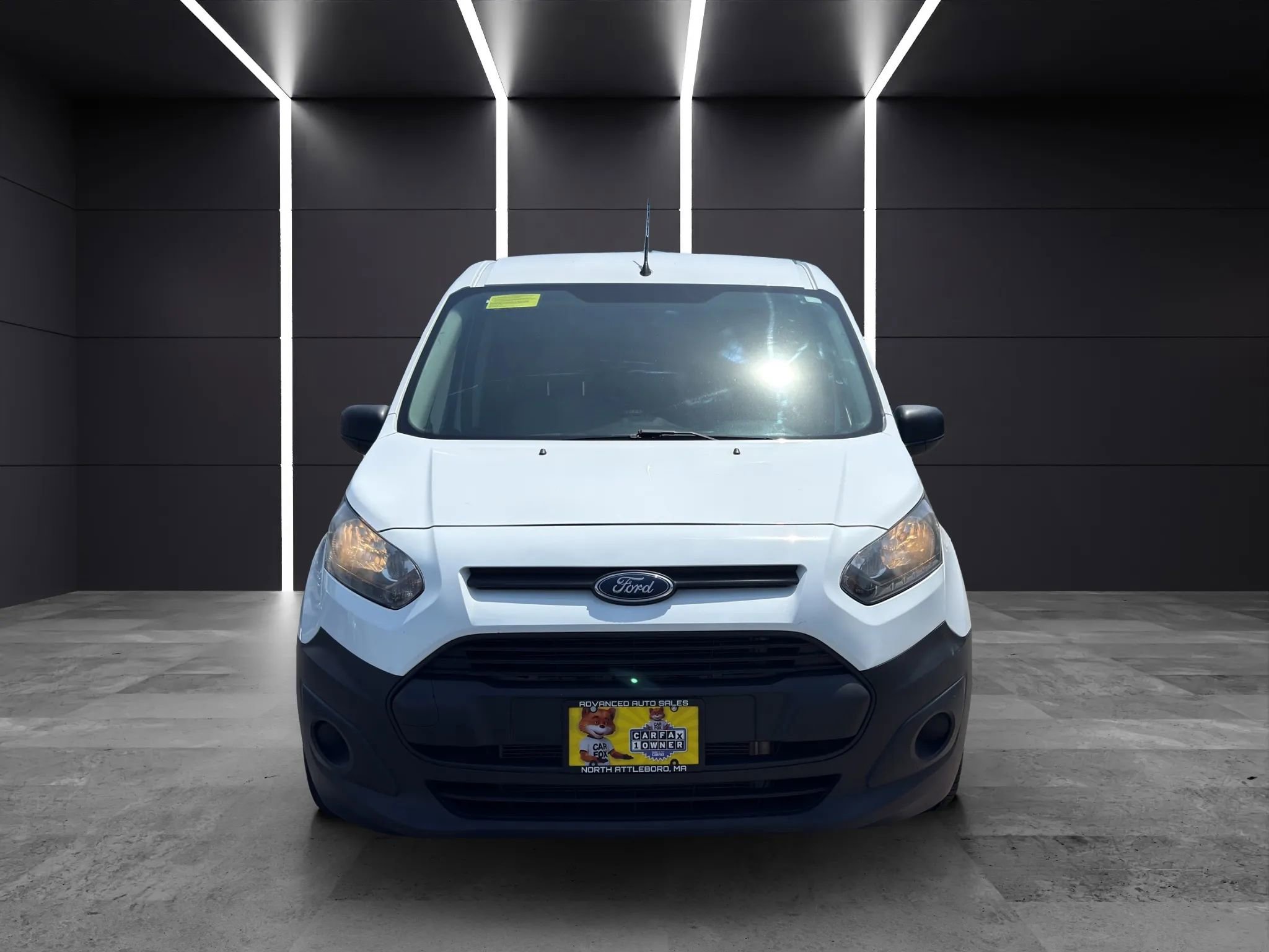 Used 2018 Ford Transit Connect XL FWD image 2