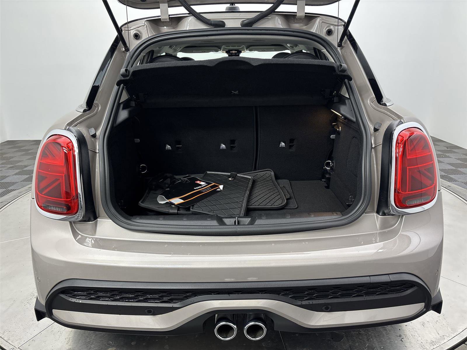 Used 2023 MINI Cooper S image 21