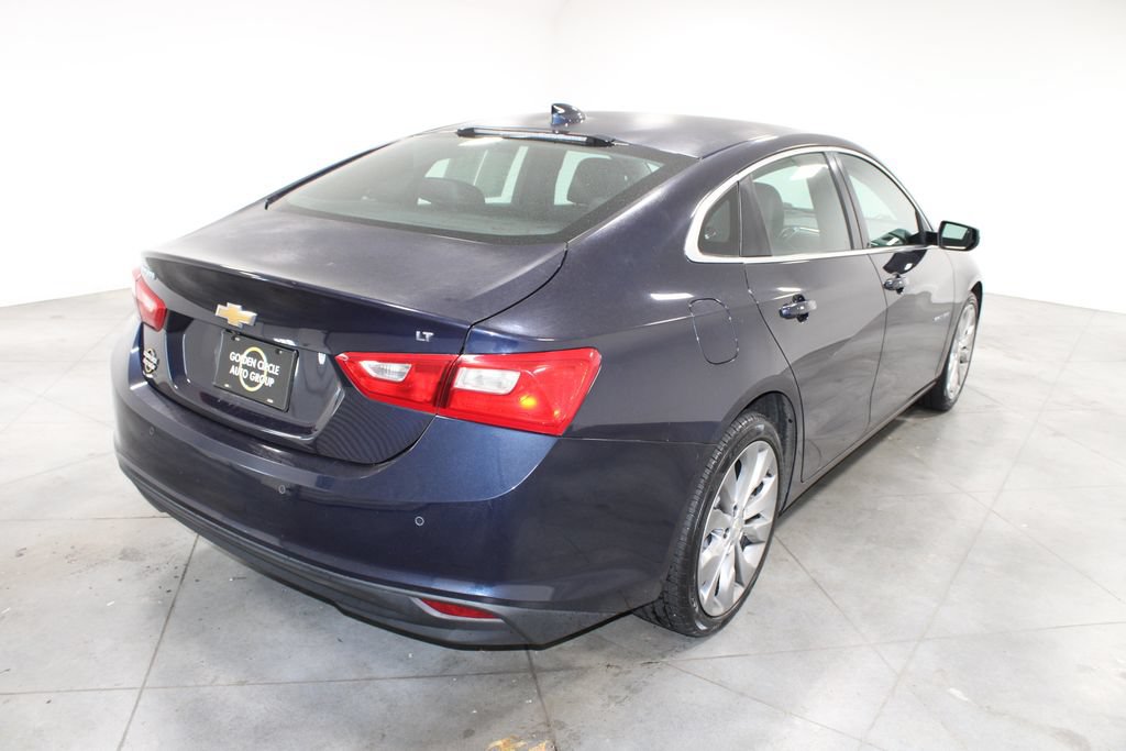 Used 2017 Chevrolet Malibu LT w/ Leather Package FWD image 9