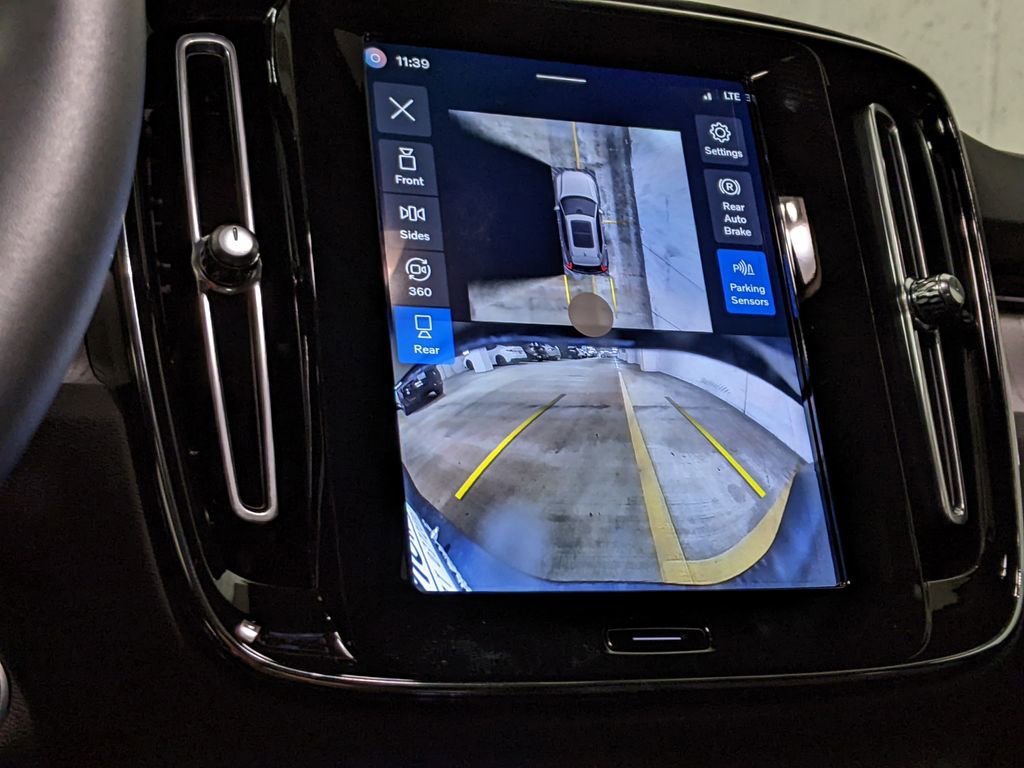 New 2026 Volvo XC40 B5 Plus w/ Climate Package image 17