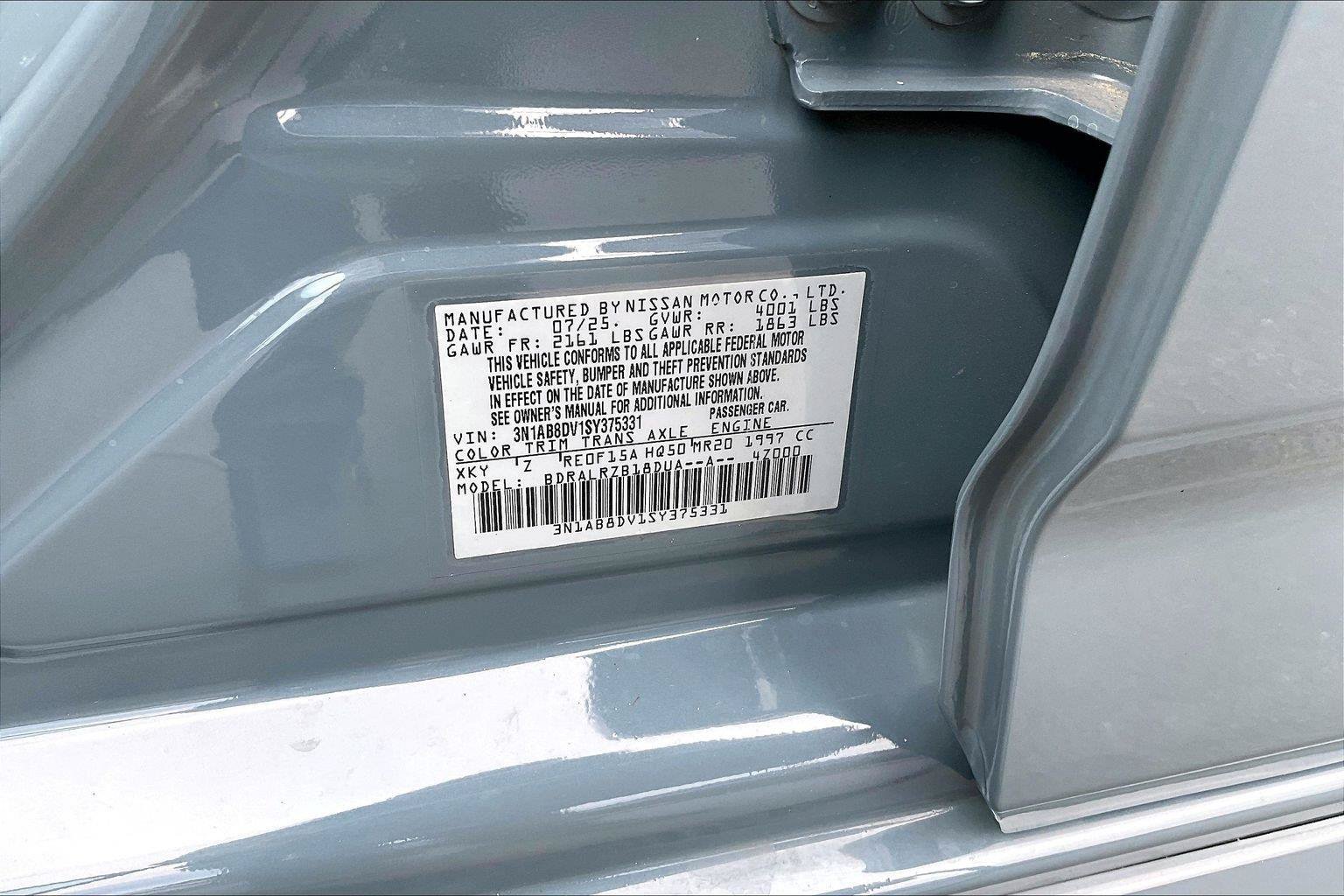 Used 2025 Nissan Sentra SR FWD image 33