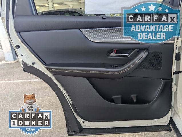 Used 2025 MAZDA CX-70 Plug-In Hybrid w/ Premium Pkg image 13