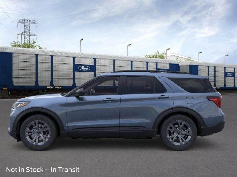 New 2026 Ford Explorer Active w/ Active Comfort Package AWD/4WD image 3