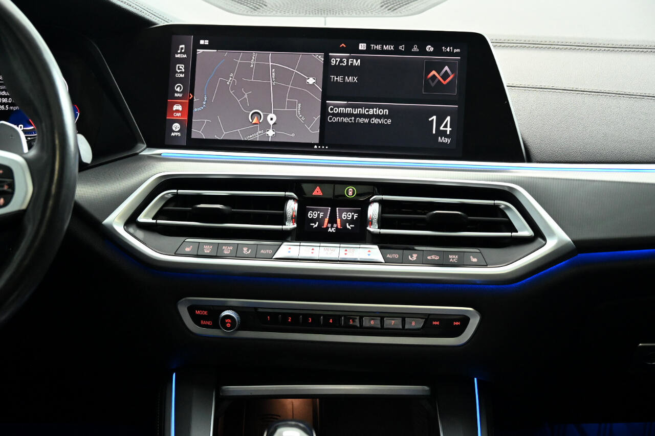 Used 2020 BMW X5 M50i w/ Premium Package image 28