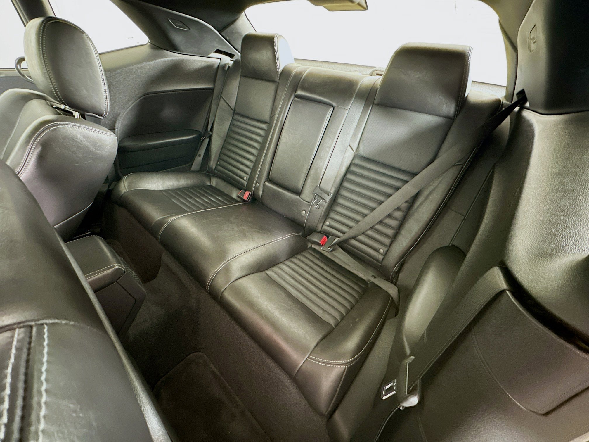 Used 2010 Dodge Challenger R/T RWD image 25