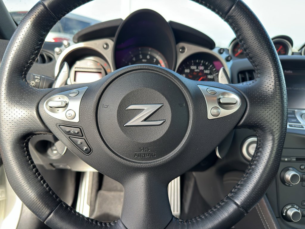 Used 2016 Nissan 370Z Touring image 13