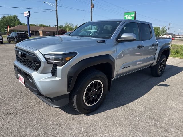 Used 2024 Toyota Tacoma TRD Off-Road w/ TRD Off Road Upgrade Package AWD/4WD image 2