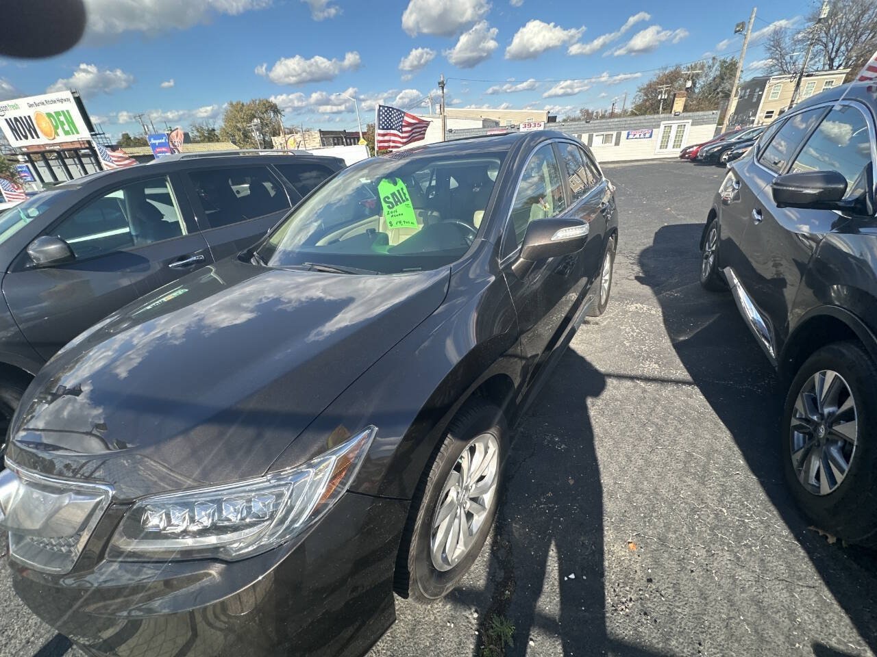 Used 2016 Acura RDX w/ AcuraWatch Plus Package AWD/4WD image 2