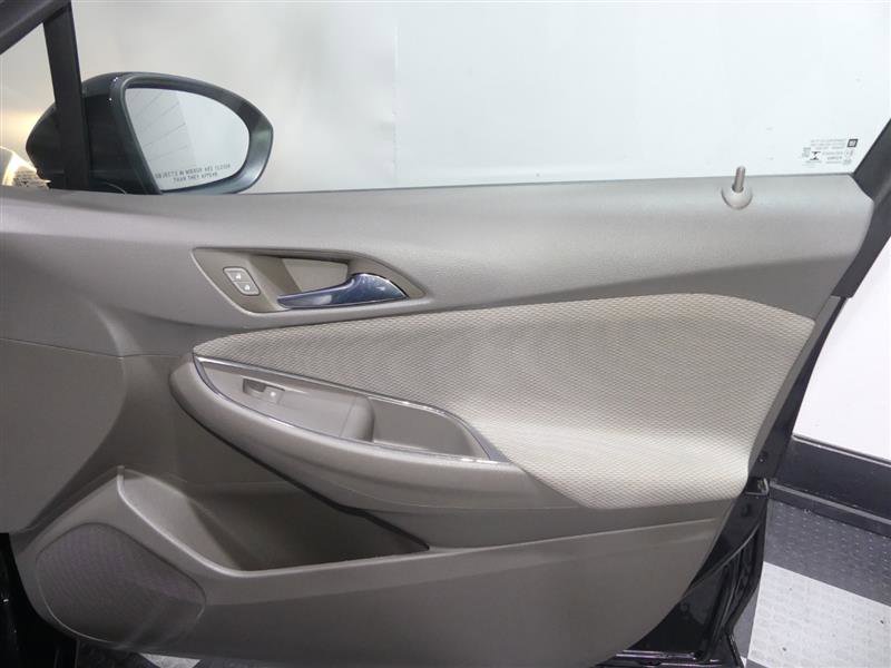 Used 2018 Chevrolet Cruze LS FWD image 18