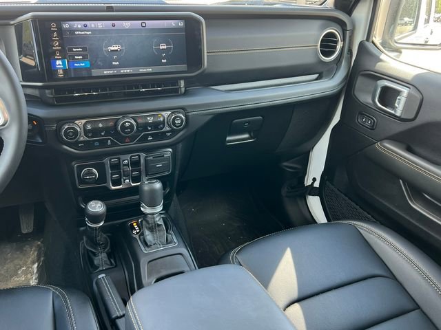 Used 2024 Jeep Wrangler Unlimited Sahara AWD/4WD image 41