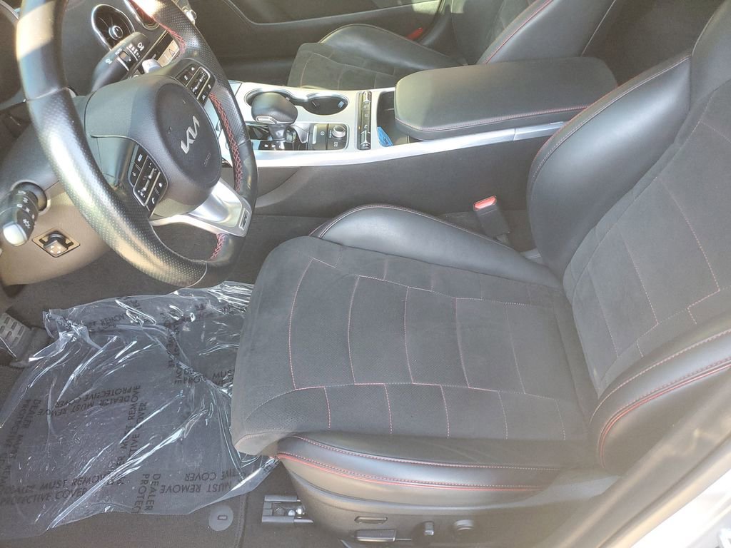 Used 2023 Kia Stinger GT2 w/ Option Group 015 image 16