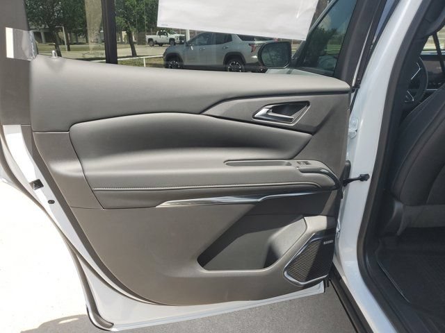 New 2026 Chevrolet Traverse High Country w/ LPO, Floor Liner Package FWD image 14