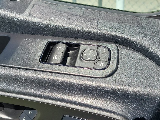 Used 2025 Mercedes-Benz Sprinter 2500 image 19