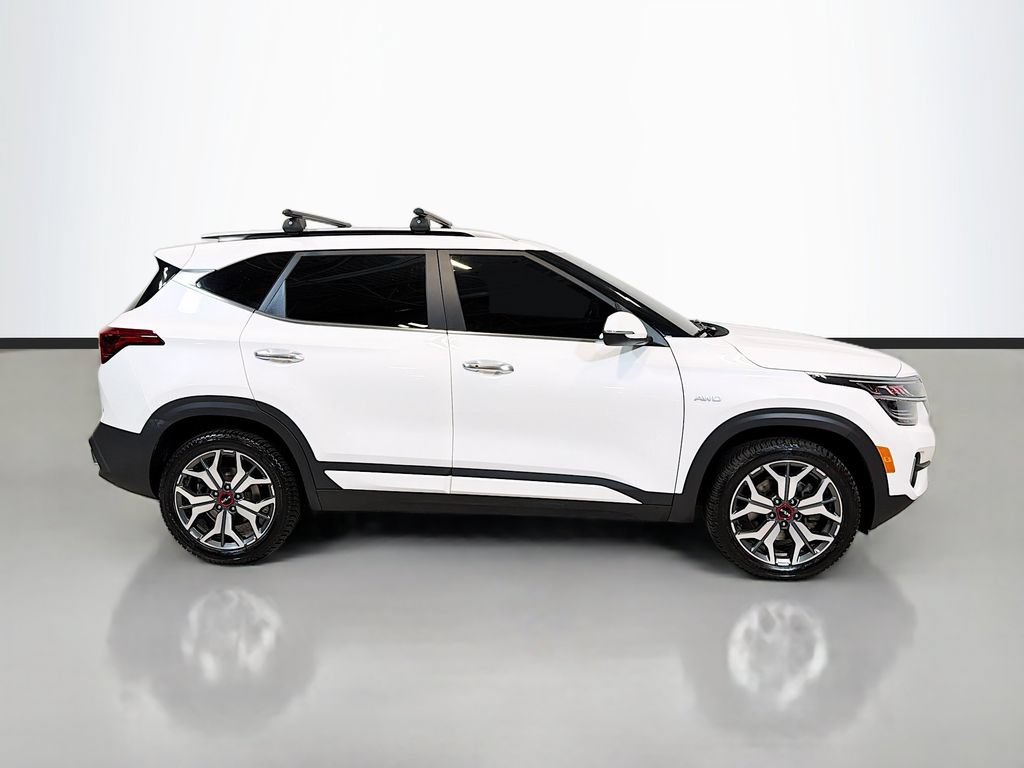 Used 2023 Kia Seltos SX w/ SX Sunroof Package AWD/4WD image 10
