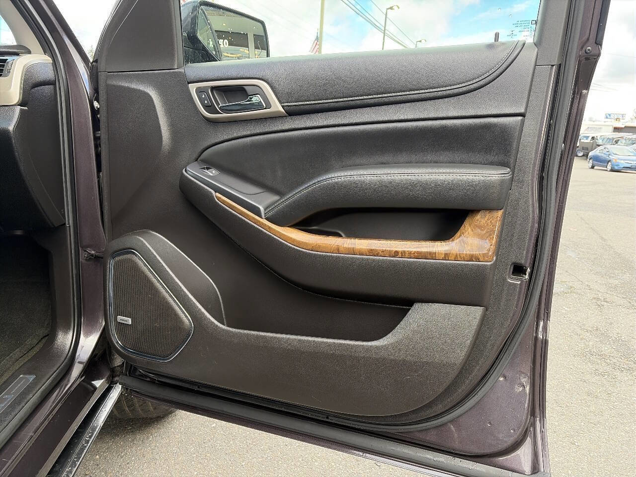 Used 2015 GMC Yukon XL Denali w/ Premium Package image 22