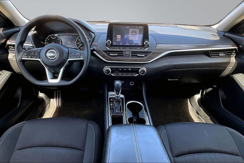 Used 2024 Nissan Altima 2.5 SV FWD image 8