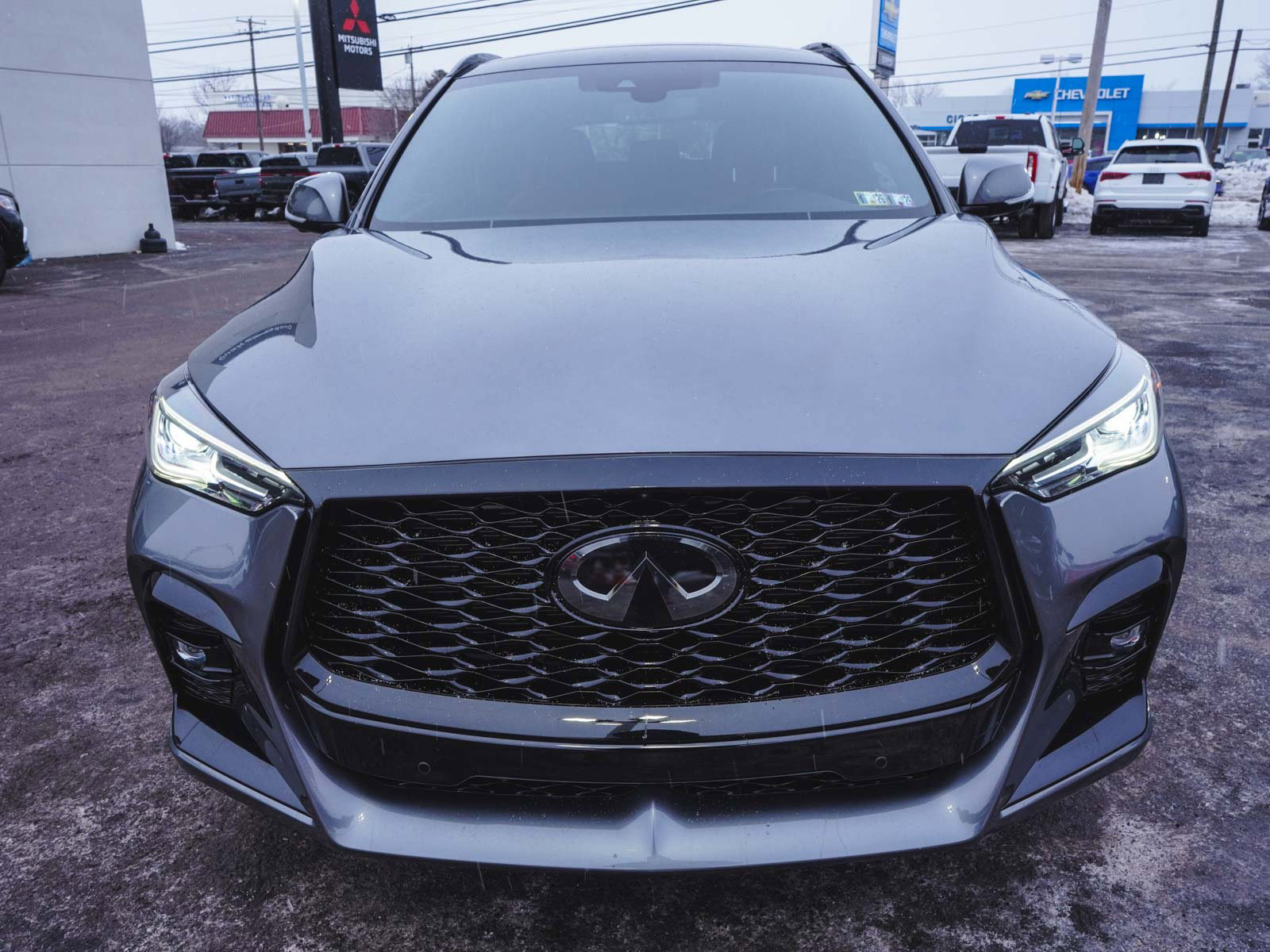Used 2023 INFINITI QX50 Sport AWD/4WD image 2
