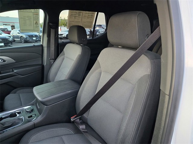 Used 2023 Chevrolet Traverse LT image 15