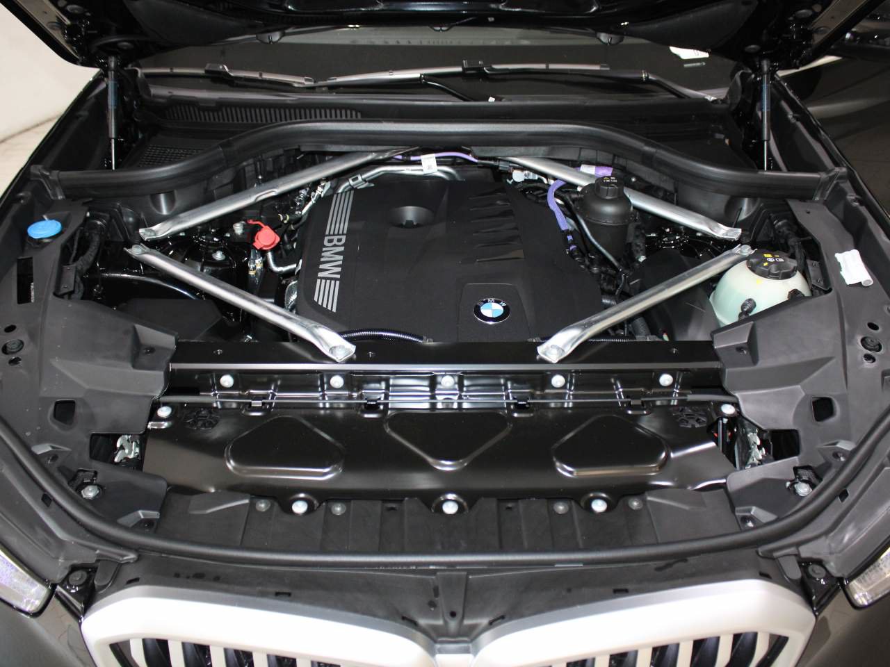 Used 2026 BMW X5 xDrive40i w/ Climate Comfort Package AWD/4WD image 24