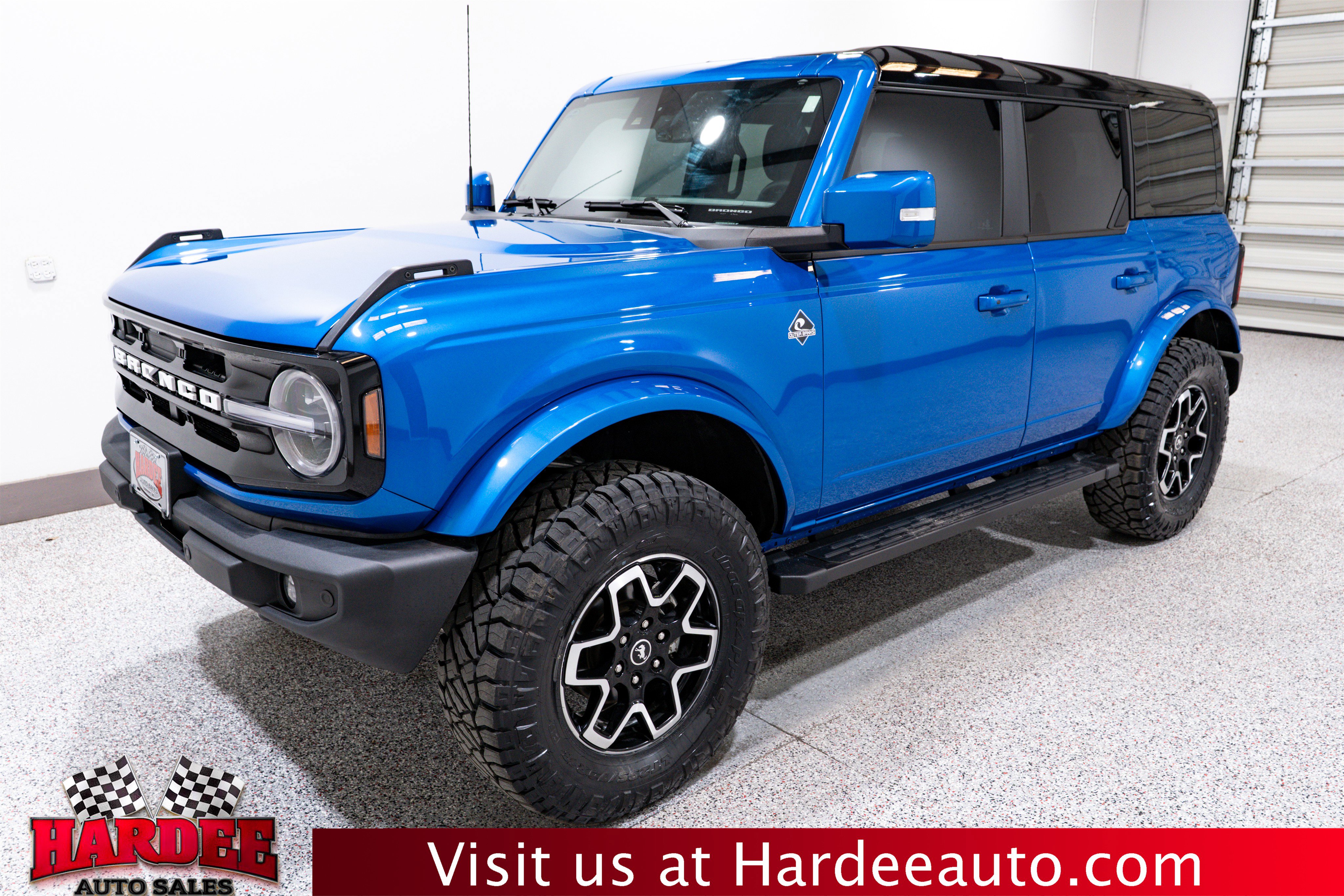 Used 2024 Ford Bronco Outer Banks image 2