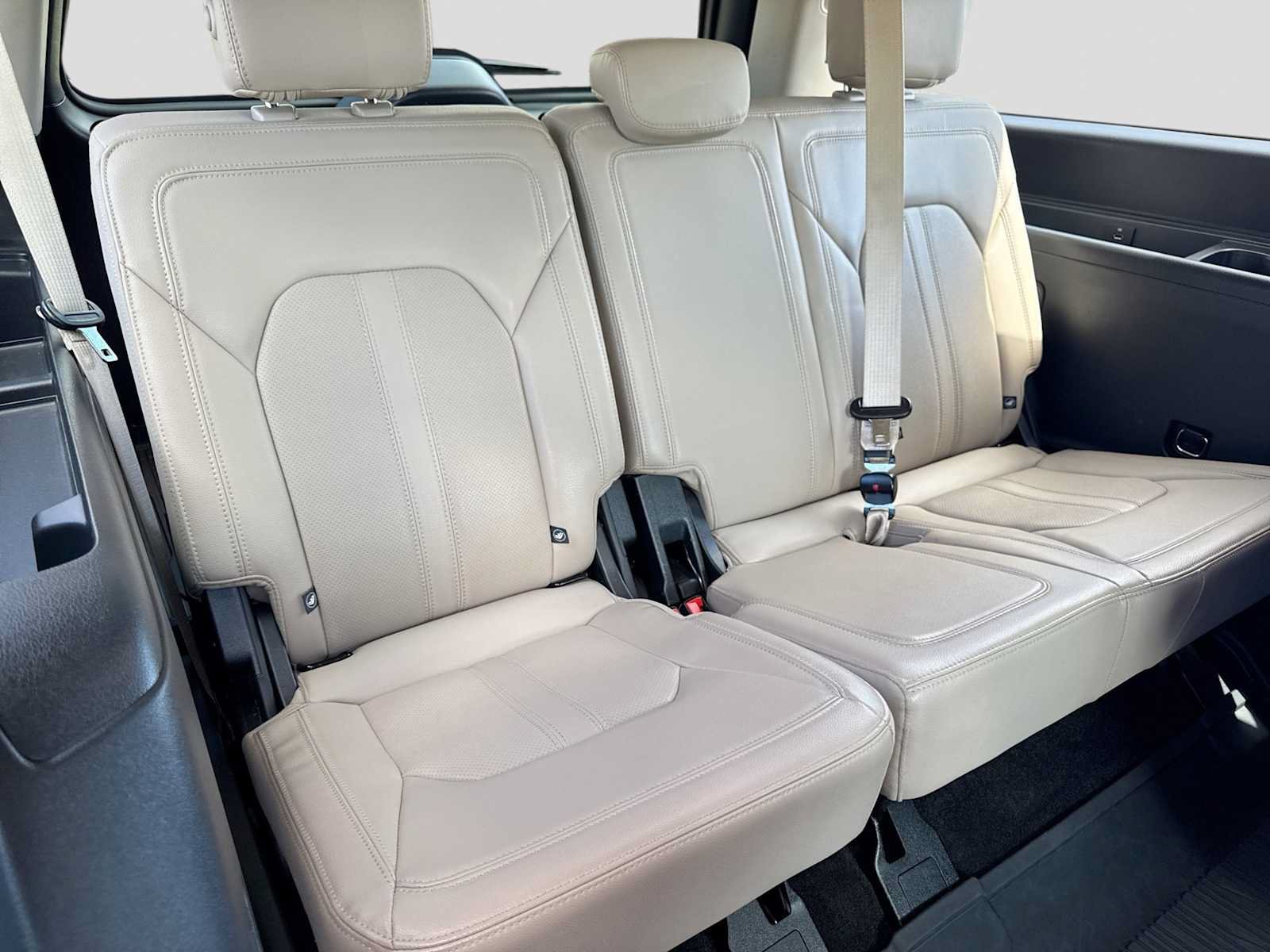 Certified 2022 Ford Expedition Max Limited RWD image 22