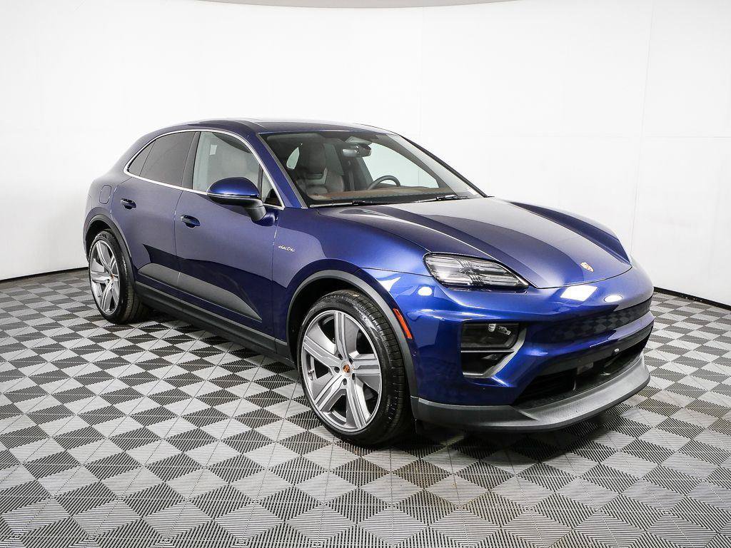 New 2026 Porsche Macan Electric RWD image 28