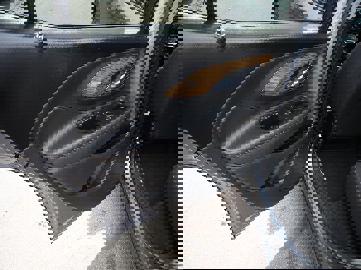 Used 2020 GMC Terrain SLE w/ Driver Convenience Package image 19