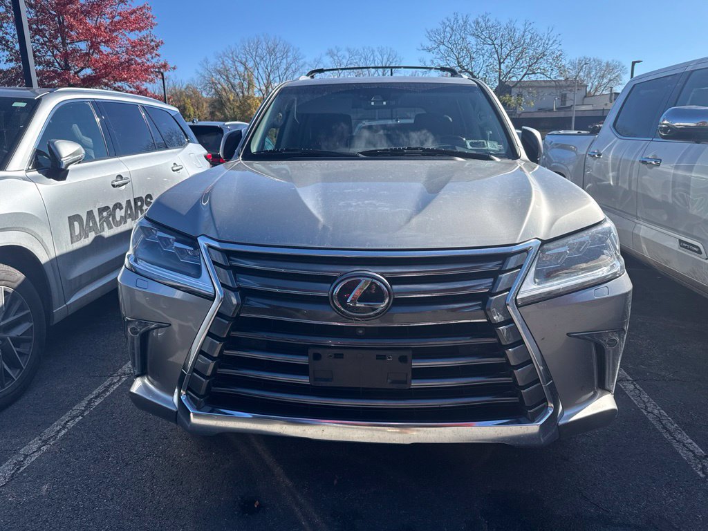 Used 2020 Lexus LX 570 4WD w/ Luxury Package image 2