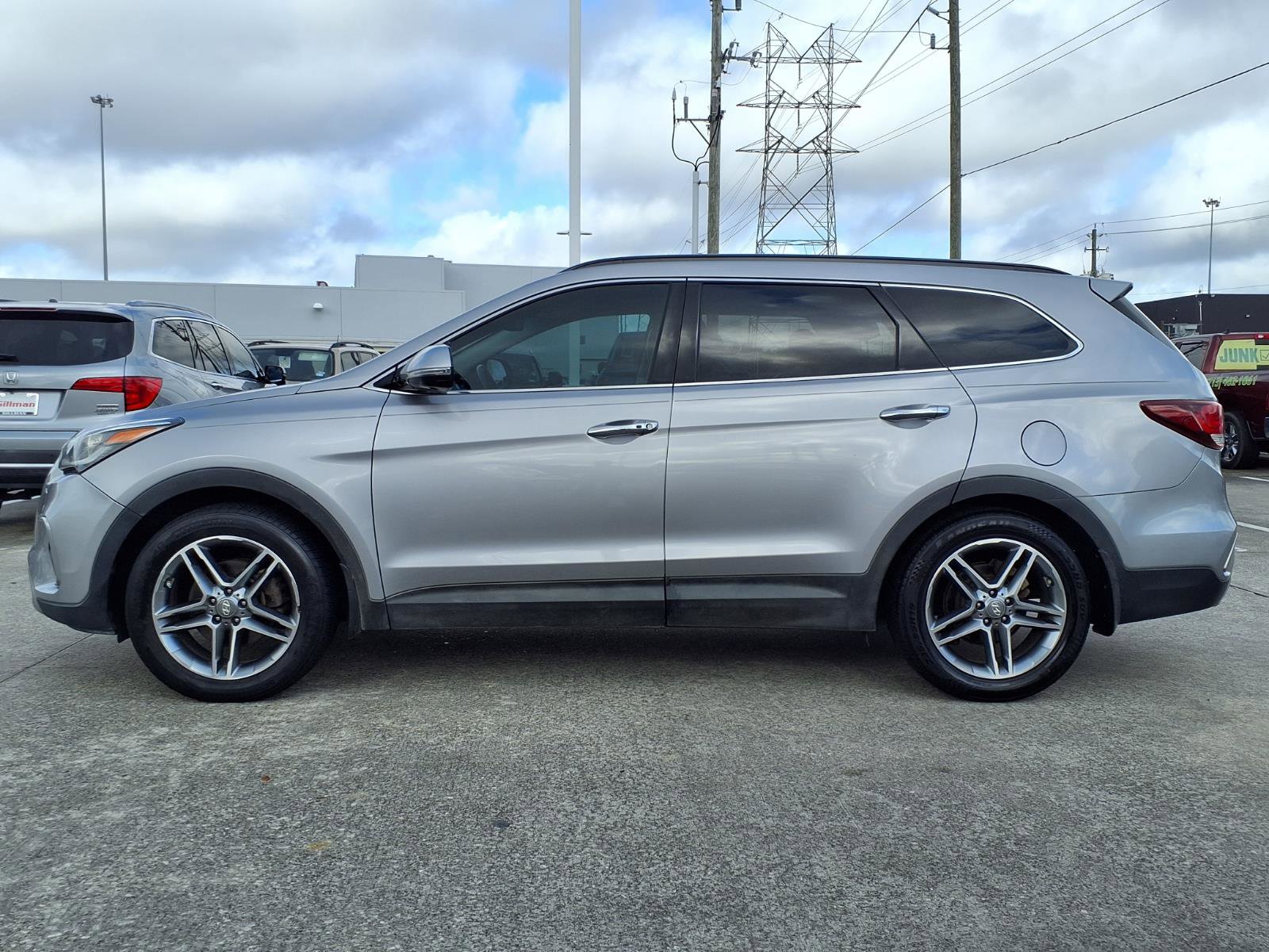 Used 2017 Hyundai Santa Fe SE FWD image 23