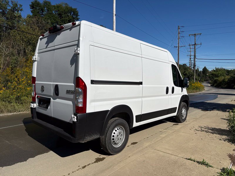 Used 2025 RAM ProMaster 2500 w/ Convenience Group FWD image 7