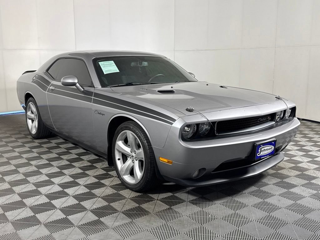 Used 2014 Dodge Challenger R/T w/ Sound Group II RWD image 5