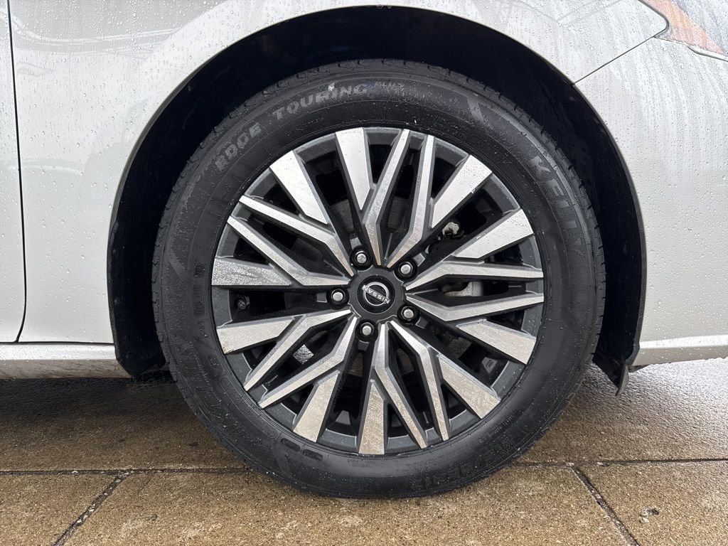 Used 2024 Nissan Altima 2.5 SV image 28