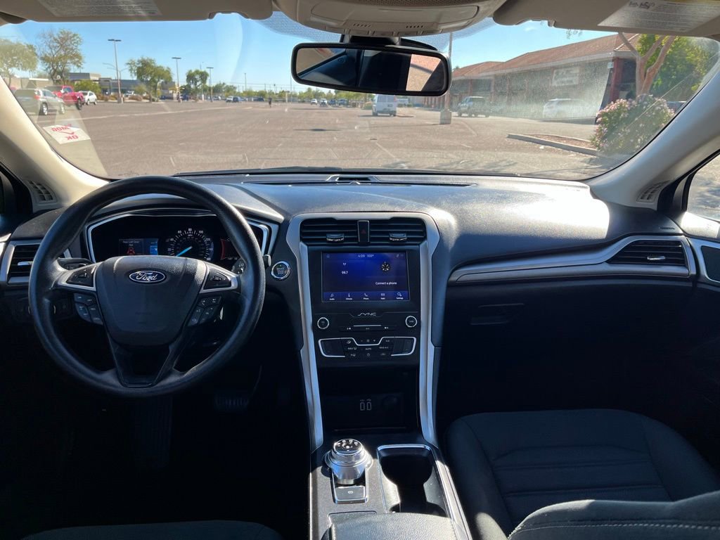 Used 2019 Ford Fusion SE image 24