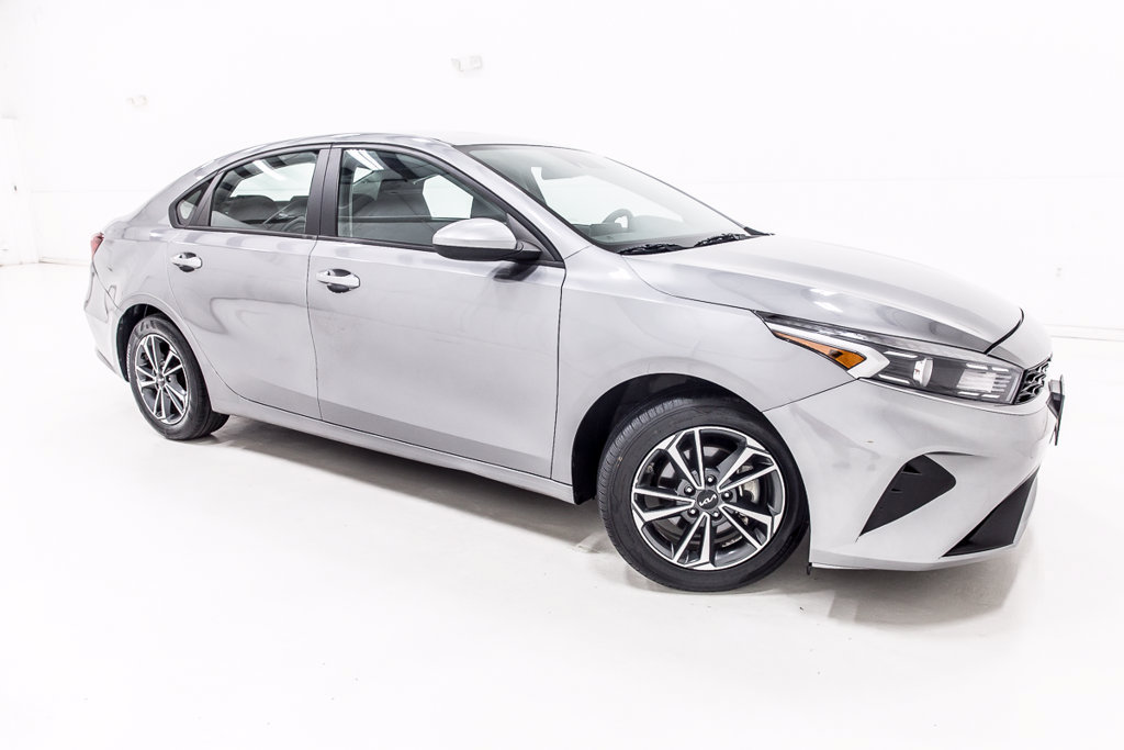 Used 2024 Kia Forte LXS FWD image 8