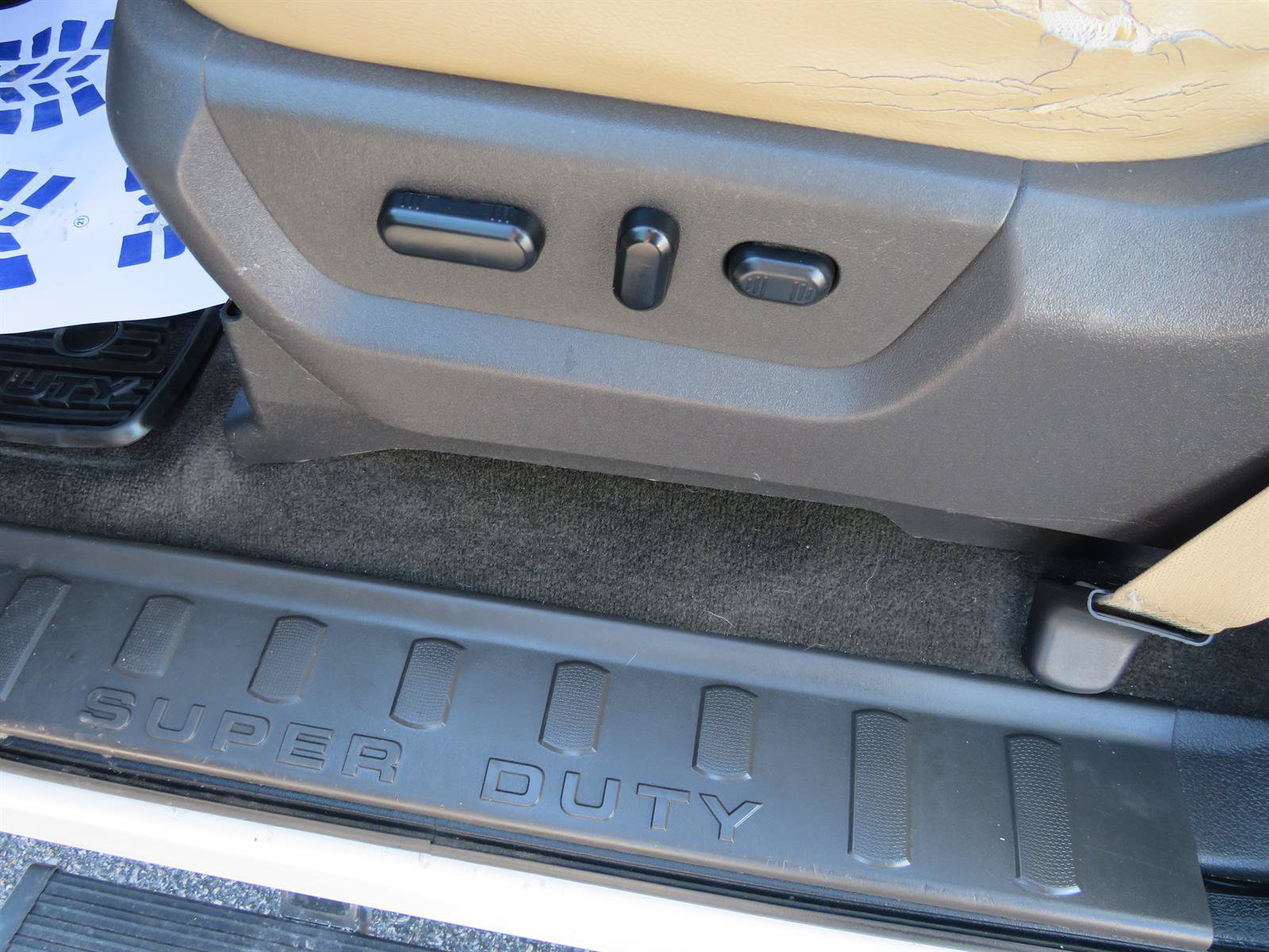 Used 2014 Ford F350 Lariat w/ Lariat Ultimate Package AWD/4WD image 11