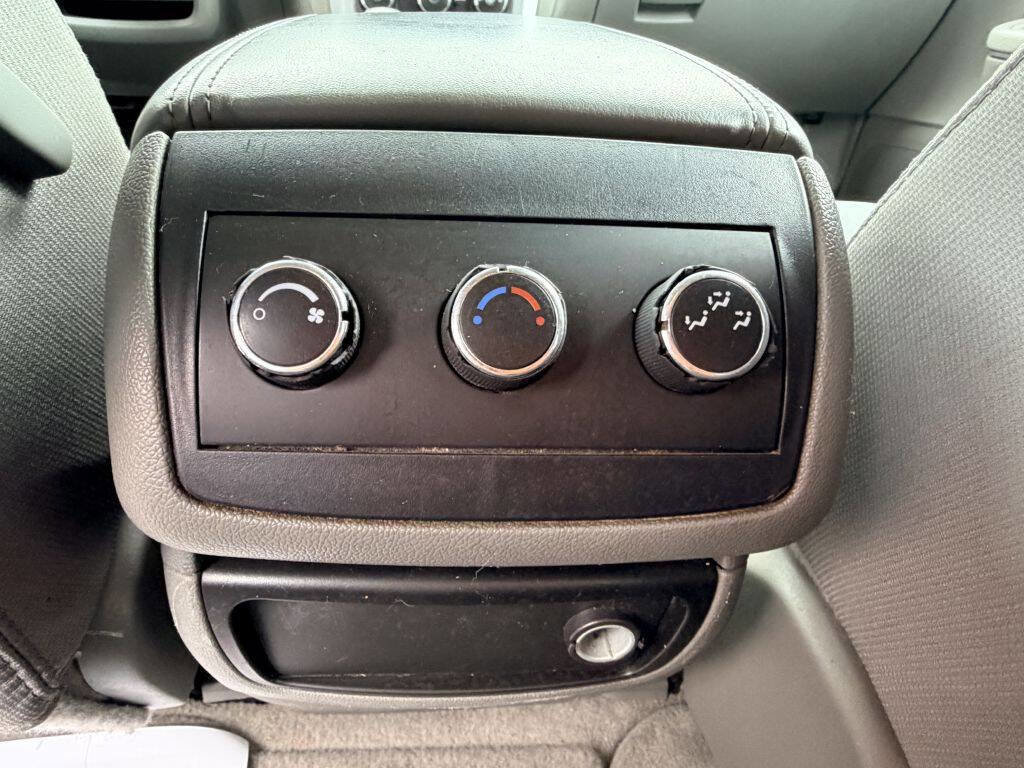 Used 2011 Chevrolet Traverse LS AWD/4WD image 8