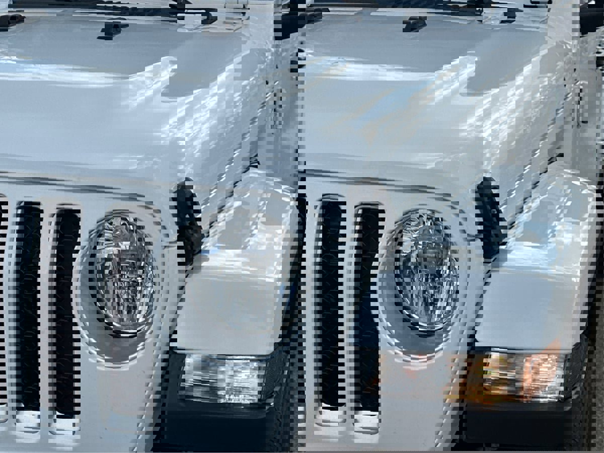 Used 2023 Jeep Gladiator Overland image 23